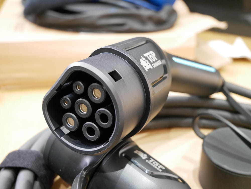 Up close with the Top Charger cable